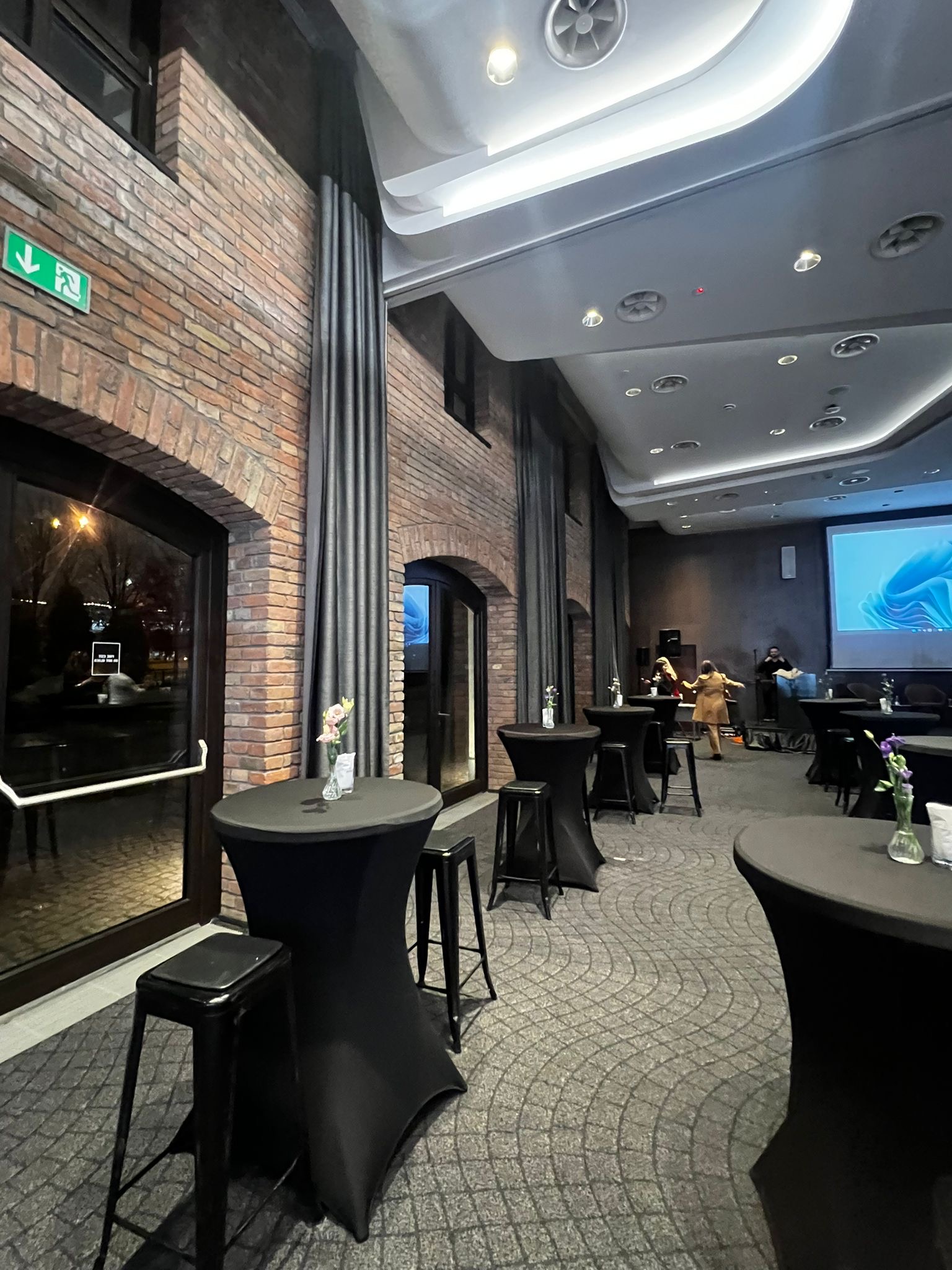 79d5c6a1-bb79-4b55-9031-6aa42b07d221