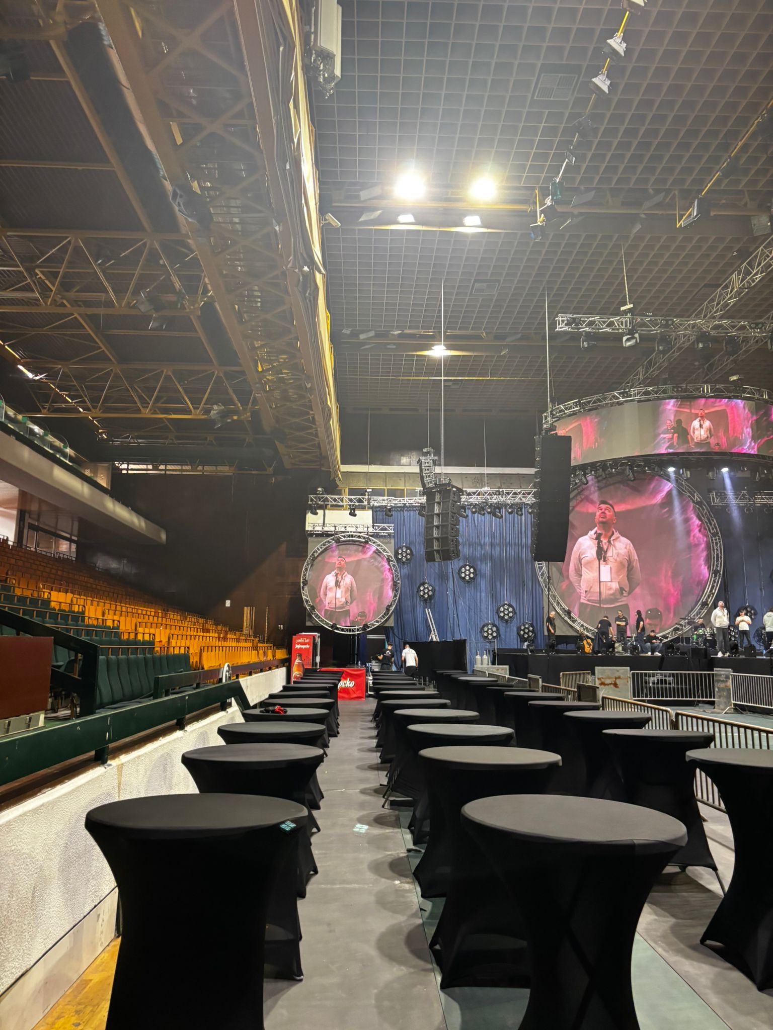 8b51c143-4455-4e7f-b534-94a060268dfc