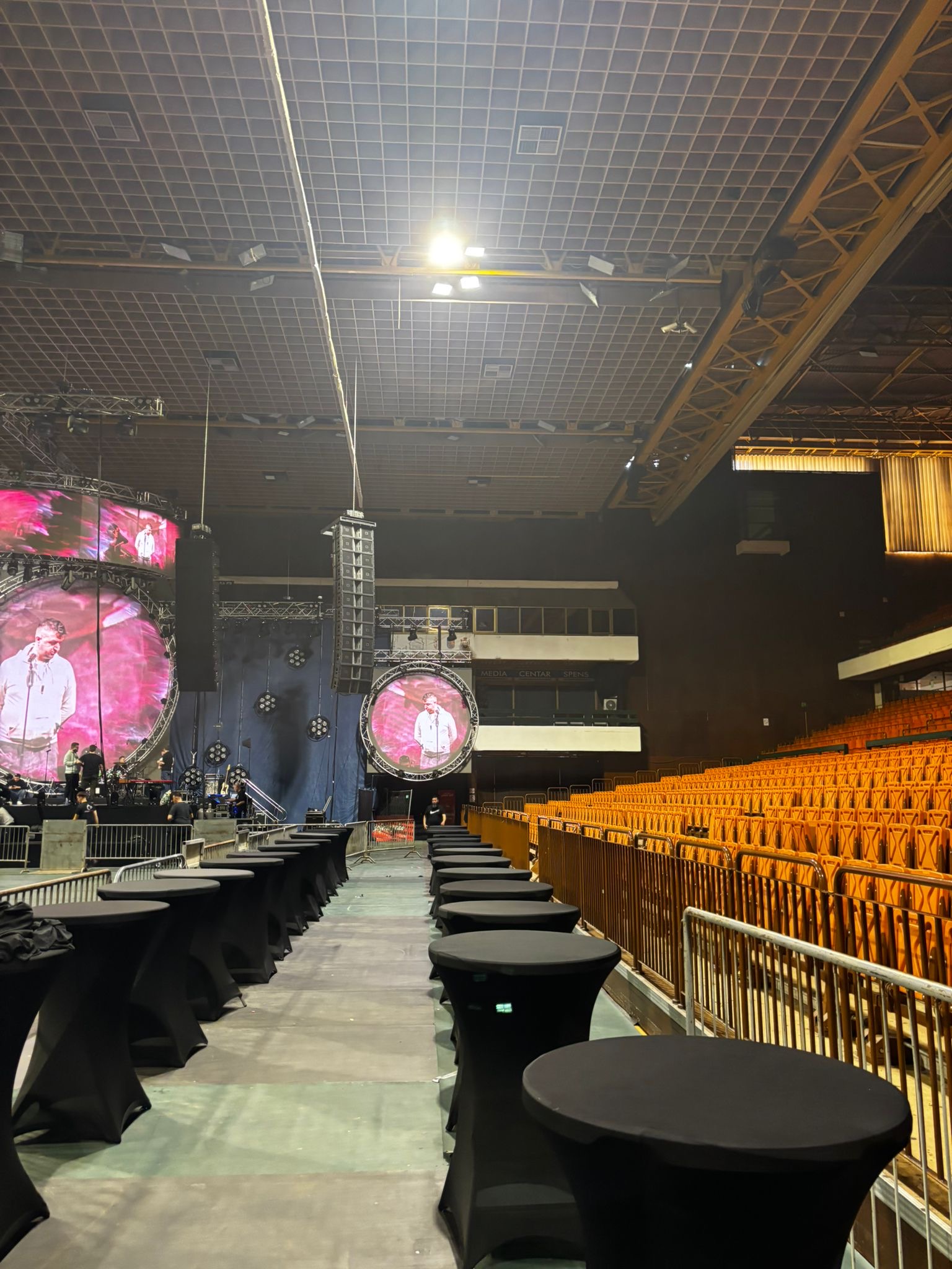 948f5516-a1ca-41a5-890f-f084f1387153